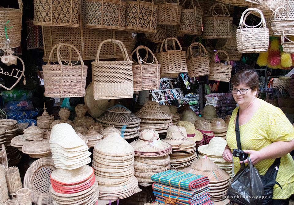 Shopping-in-Hanoi