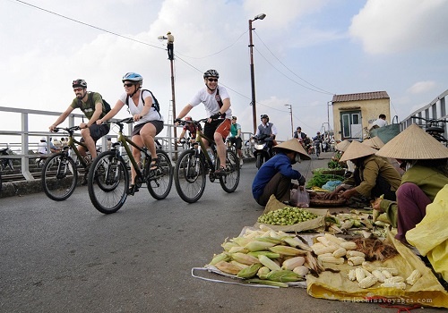Cycling Hanoi Tour