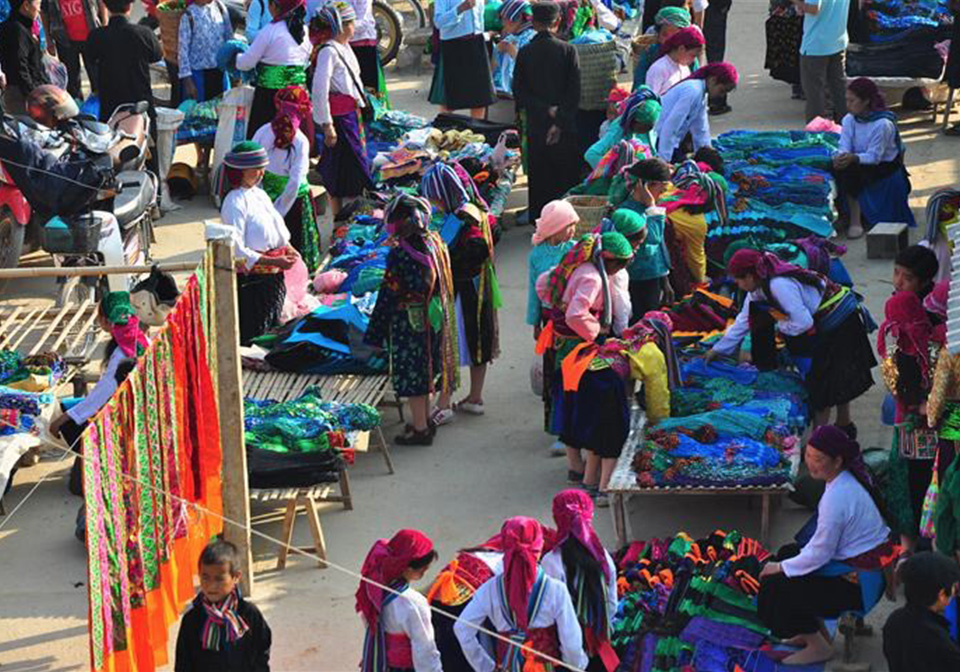 The traditional market in Sapa