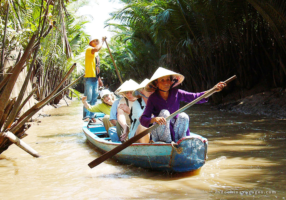 A boat trip in Con Phung area