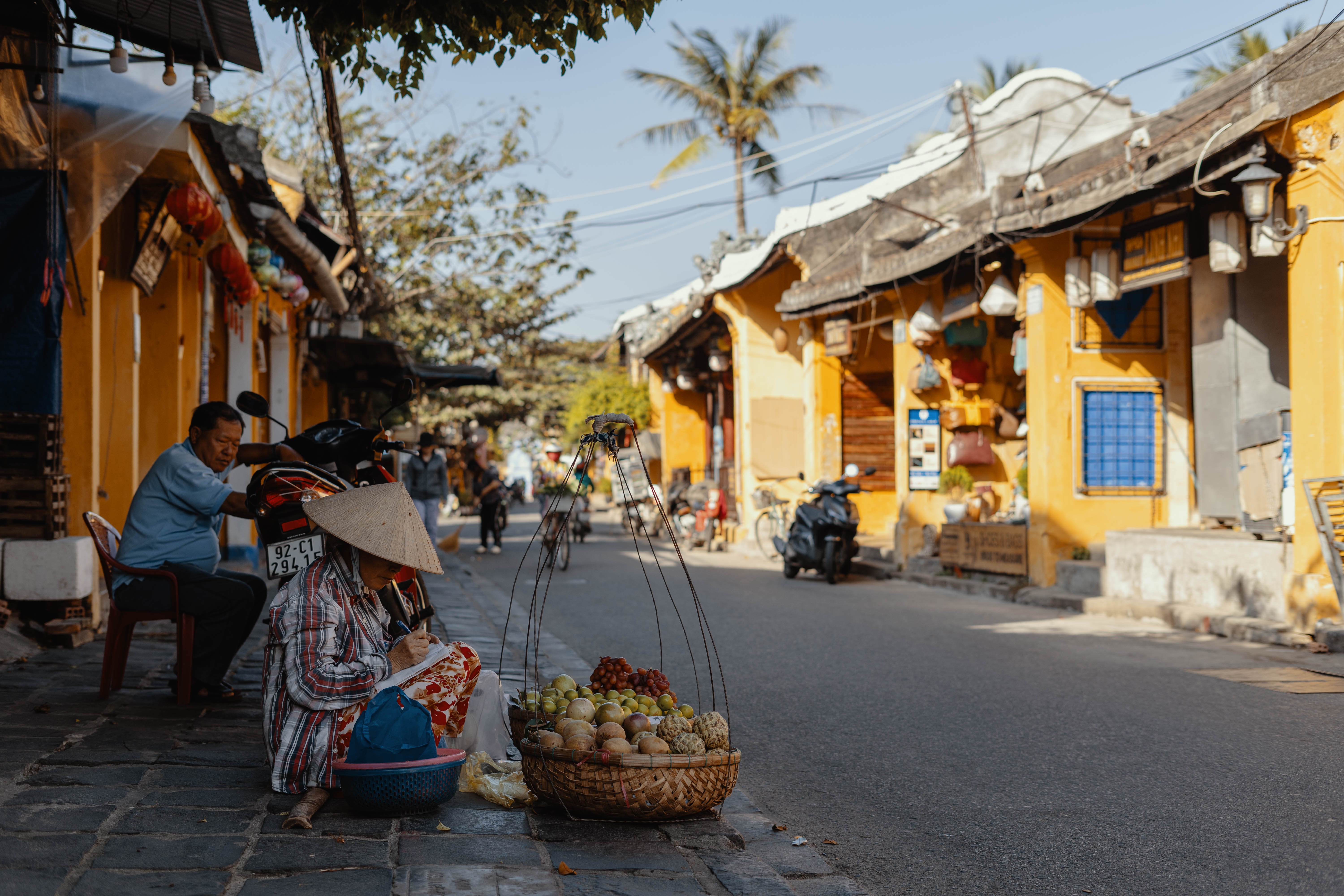 Hoi An vendors when the season comes