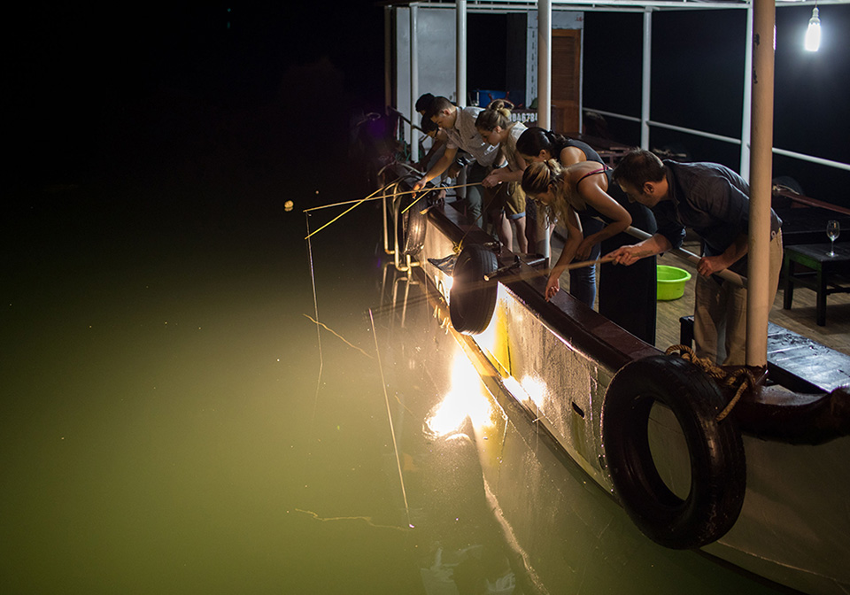 Halong Bay squid fishing 