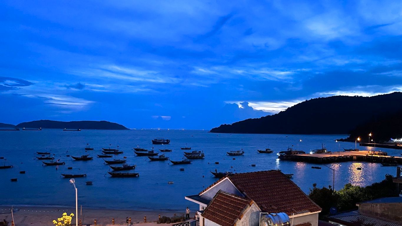 Cham Island 