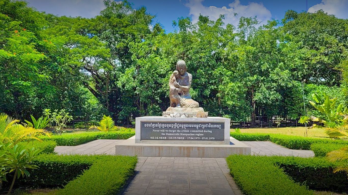 Choeung Ek Monument