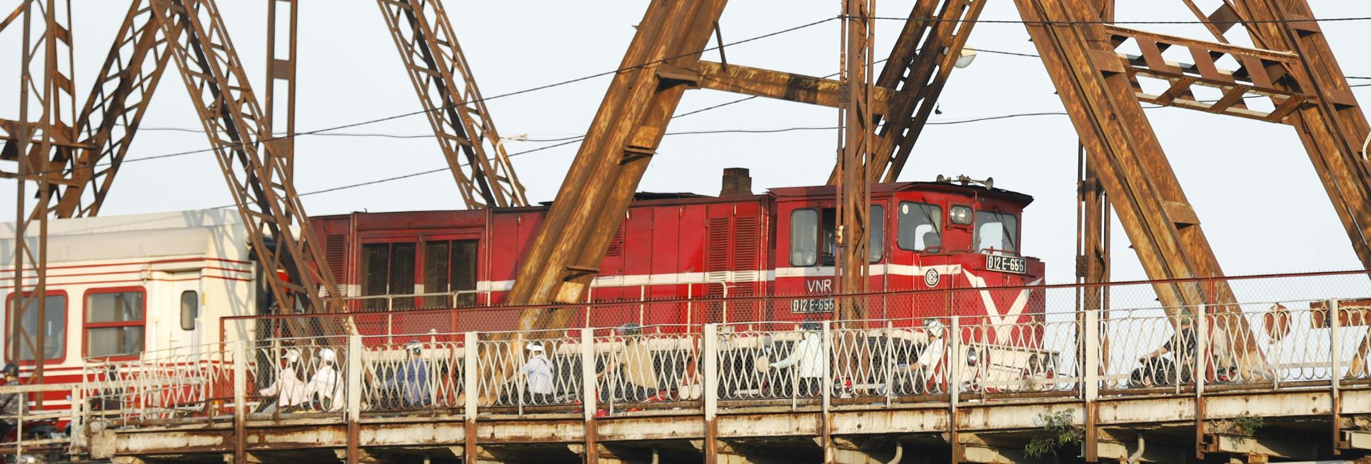 Discover Hanoi’s Top Attractions: Temples, Lakes & Hidden Gems